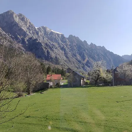 2 Bar Restaurant Camping Valbone