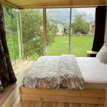 2 Bar Restaurant Camping *